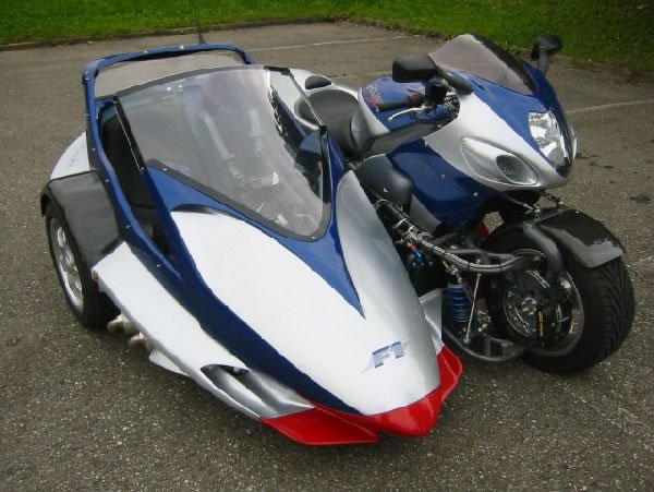 Suzuki_Hayabusa_RF1_Ruko.jpg