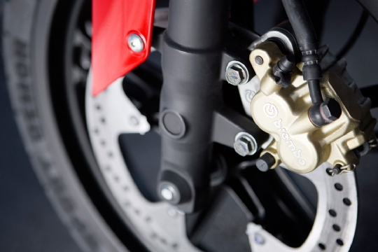 2009-YZF-R125-detail-03_prv_tcm46-271824.jpg