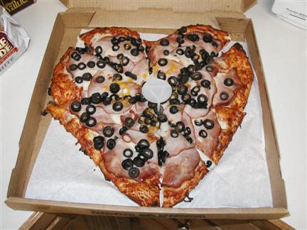 heart_pizza.jpg